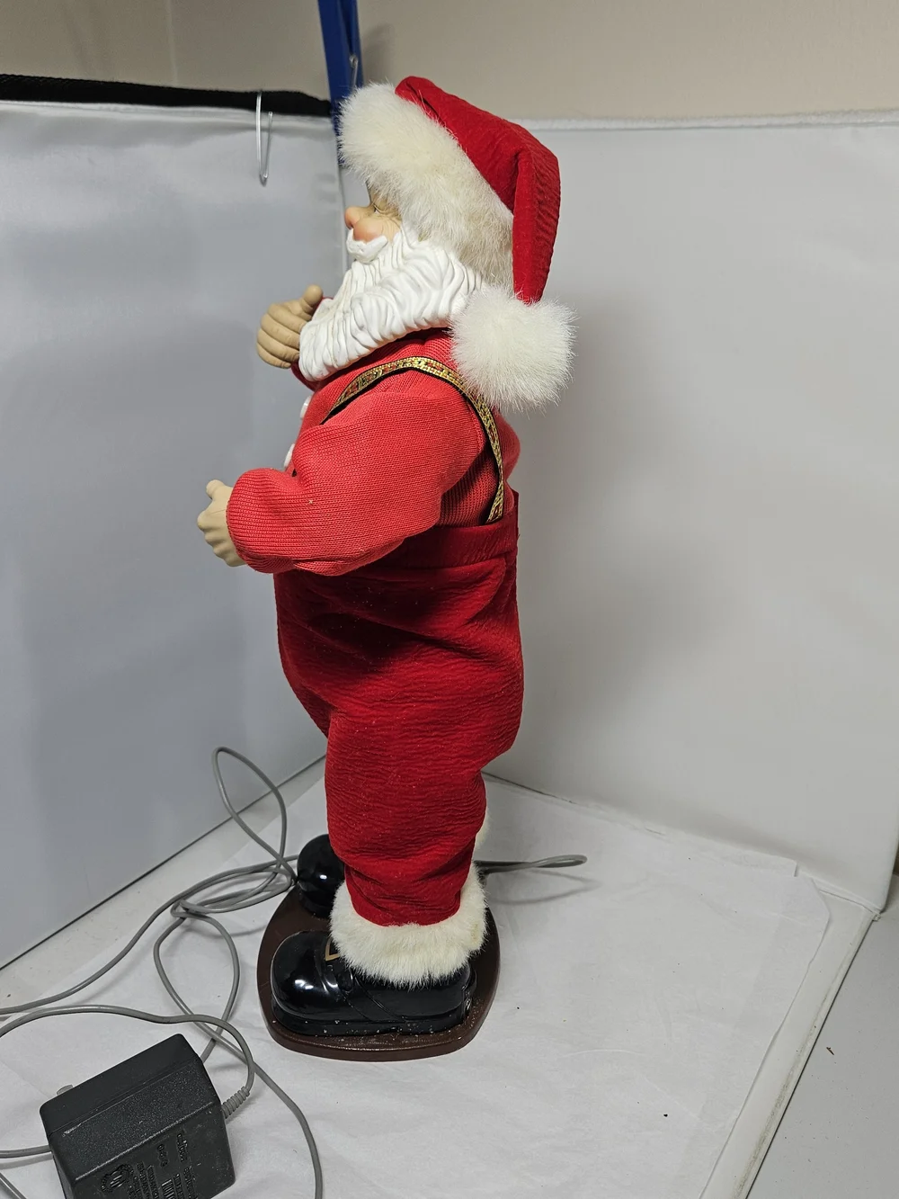 Musical Dancing Santa Claus Doll Christmas Decor.